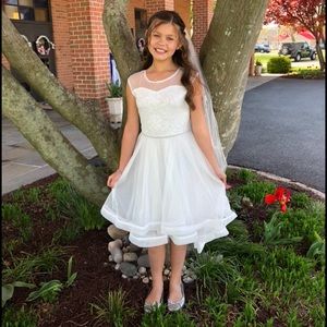 Girls (14) white dress